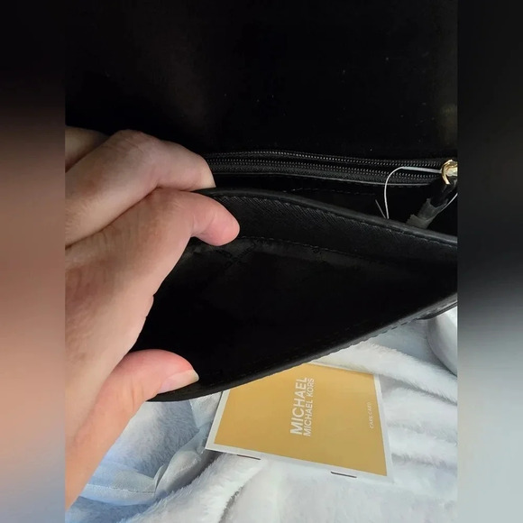 NWT Michael Kors large full flap chain crossbody - Picture 4 of 13